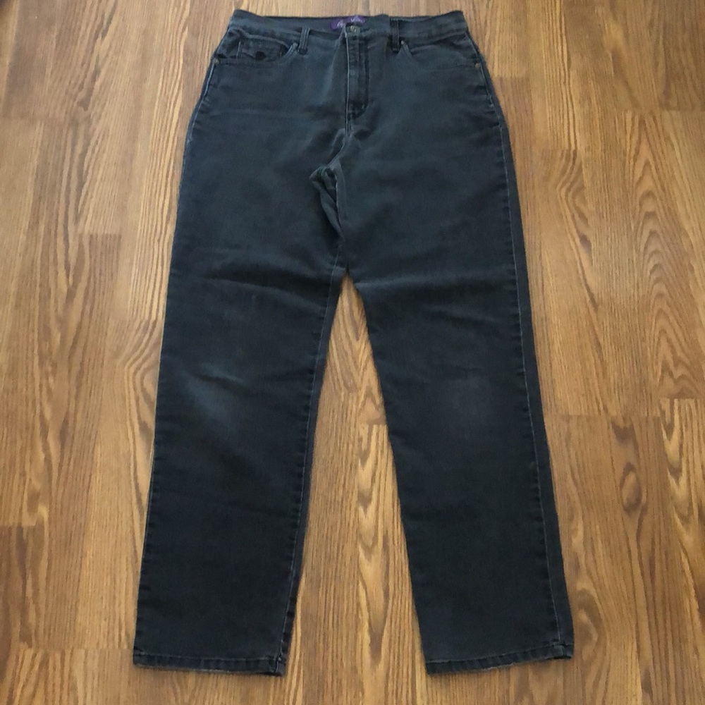 Gloria Vanderbilt Amanda black jeans size 10